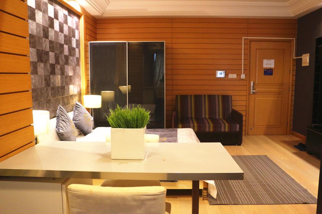 גואנגג'ואו She & He Service Apartment Huifeng מראה חיצוני תמונה